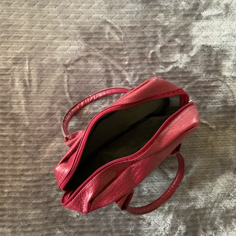 Small Red Purse - Picture 2 of 4